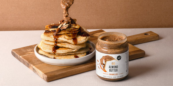 nu3 Bio Gebrannte-Mandel-Aufstrich zu Pancakes