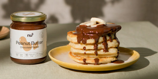 Schoko-Erdnussbutter mit Pancakes