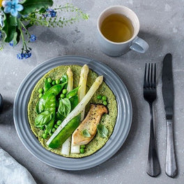 Grüne Protein Pancakes mit Spargel