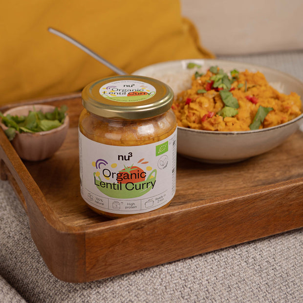 Tablett mit Gelbe-Linsen-Curry