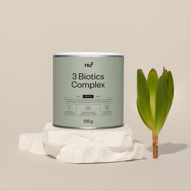 3 Biotics Complex mit Pflanze auf Stein